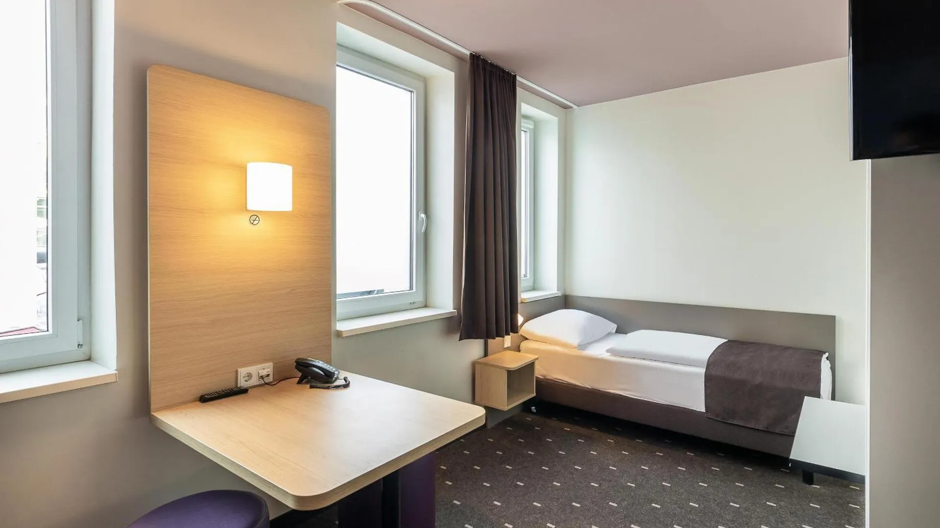 **  B&B Hotel Duesseldorf-Mitte Germany